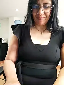 aisha latina online show from 6, 5, 2026