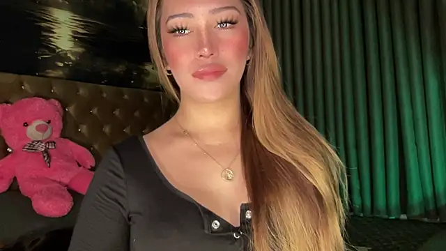 Snapshot of Jasmine_Elcock chatting on 3, 12, 2024 Jasmine Elcock online show from 3, 12, 2024