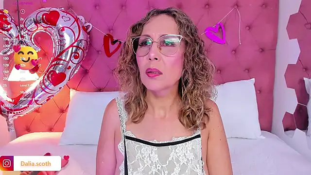 DaliaScoth online show from 17, 2, 2025