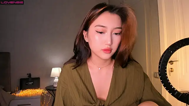 Snapshot of jin__ray chatting on 5, 3, 2025 jin ray online show from 5, 3, 2025