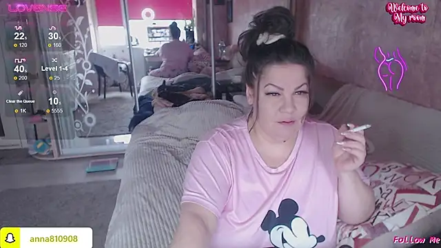 femme fatale1 online show from 8, 2, 2026