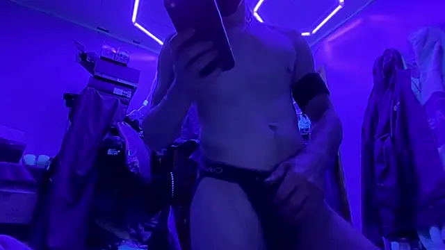 Cloudd Kingg Iceyyy online show from 28, 7, 2026
