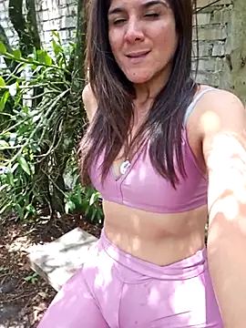 Snapshot of Yuky_ta chatting on 28, 2, 2025 Yuky ta online show from 28, 2, 2025