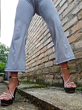 Snapshot of Yuky_ta chatting on 4, 2, 2026 Yuky ta online show from 4, 2, 2026