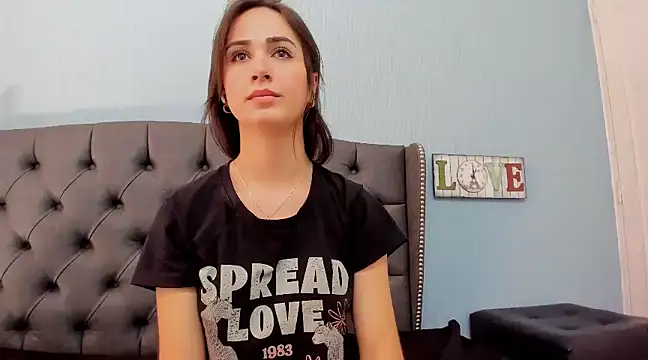 Snapshot of AndreaStivens chatting on 28, 2, 2025 AndreaStivens online show from 28, 2, 2025