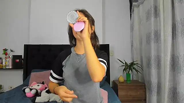 Snapshot of AndreaStivens chatting on 25, 9, 2025 AndreaStivens online show from 25, 9, 2025