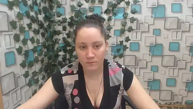 JosieJun  online show from 8, 2, 2025