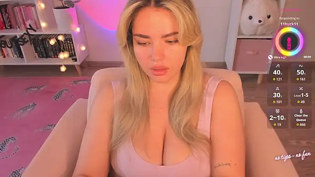 Snapshot of pussy-kattt chatting on 1, 10, 2025 pussy-kattt online show from 1, 10, 2025