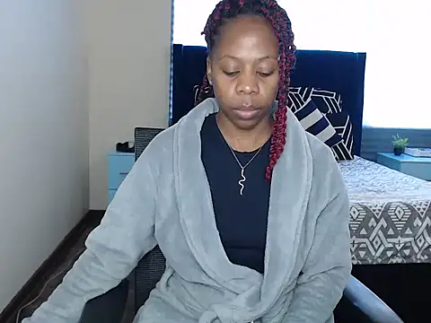 QUEENMANDYY online show from 24, 6, 2026