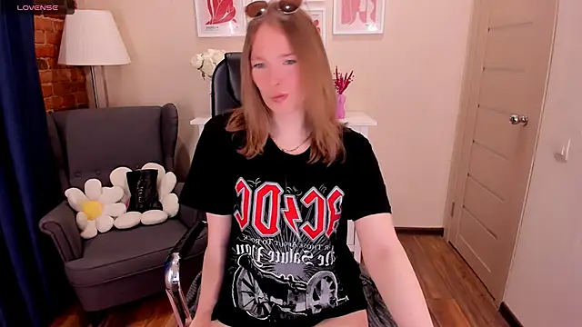 Snapshot of _fiona_Love chatting on 3, 5, 2026 fiona Love online show from 3, 5, 2026