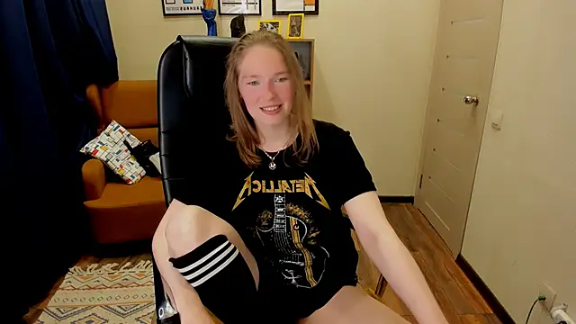 Snapshot of _fiona_Love chatting on 16, 5, 2026 fiona Love online show from 16, 5, 2026