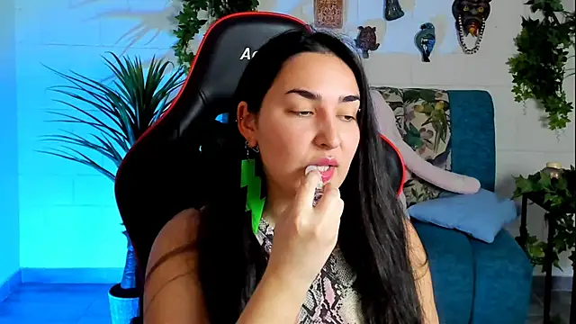 CeceliaJohnson online show from 28, 1, 2025