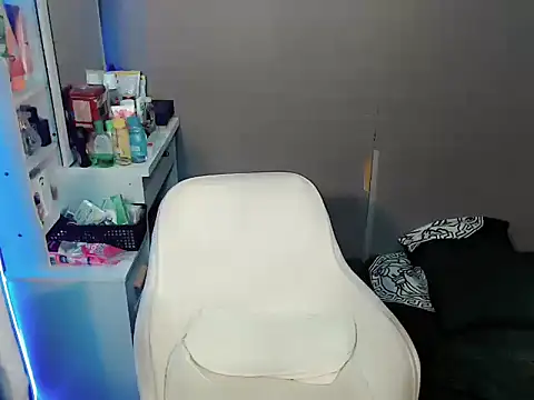 Nasty Mera online show from 17, 9, 2025