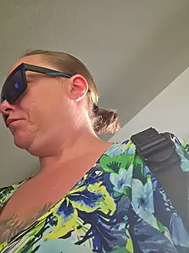 julimonroe online show from 28, 7, 2026