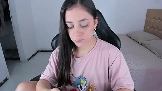 Snapshot of EmmaGrace1999 chatting on 23, 10, 2025 EmmaGrace1999 online show from 23, 10, 2025