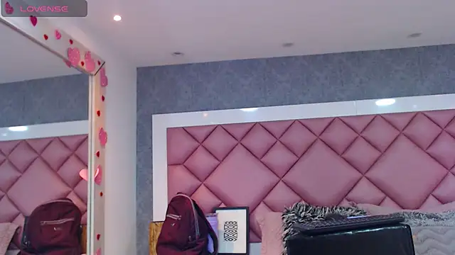 DanielaDuff online show from 24, 6, 2026