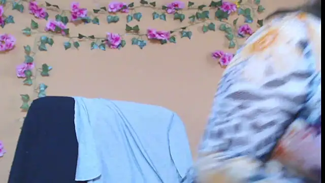 Snapshot of Hellensextits chatting on 22, 12, 2024 Hellensextits online show from 22, 12, 2024