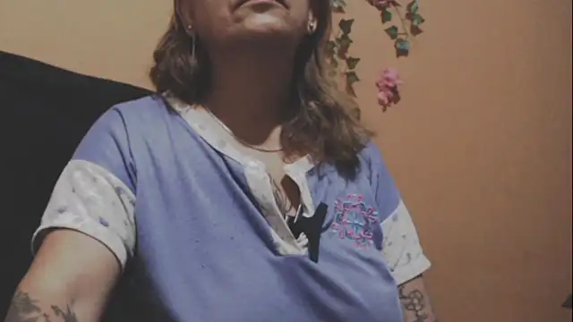 Snapshot of Hellensextits chatting on 2, 2, 2025 Hellensextits online show from 2, 2, 2025