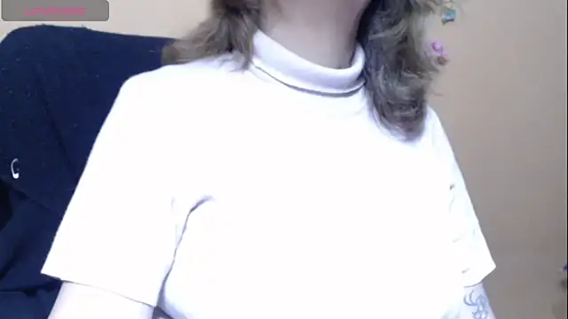 Snapshot of Hellensextits chatting on 15, 3, 2025 Hellensextits online show from 15, 3, 2025