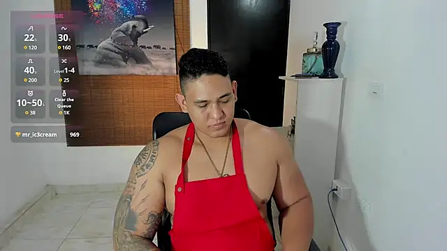 Colton Massif online show from 12, 3, 2025