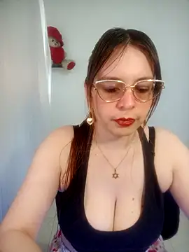 lorenitabella online show from 23, 3, 2026
