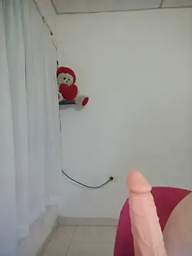 lorenitabella online show from 8, 7, 2026