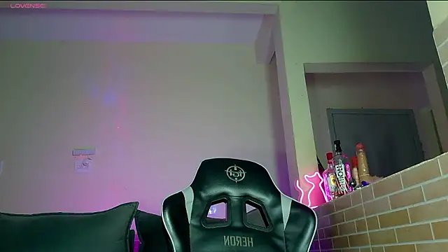 isa hotwifee online show from 19, 3, 2026