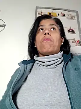 Molly newman6 online show from 4, 3, 2025