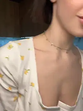 Snapshot of Camilla_Railian chatting on 13, 1, 2025 Camilla Railian online show from 13, 1, 2025