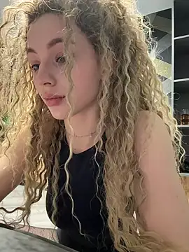 Snapshot of Camilla_Railian chatting on 27, 1, 2025 Camilla Railian online show from 27, 1, 2025