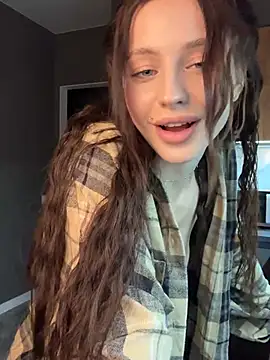 Snapshot of Camilla_Railian chatting on 7, 3, 2025 Camilla Railian online show from 7, 3, 2025