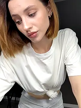 Snapshot of Camilla_Railian chatting on 21, 9, 2025 Camilla Railian online show from 21, 9, 2025