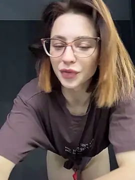 Snapshot of Camilla_Railian chatting on 1, 10, 2025 Camilla Railian online show from 1, 10, 2025