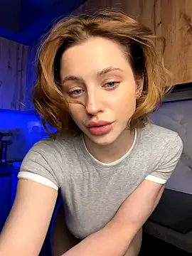 Snapshot of Camilla_Railian chatting on 5, 12, 2025 Camilla Railian online show from 5, 12, 2025