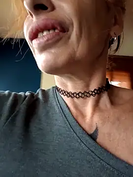 FrozenWaffle online show from 21, 9, 2025