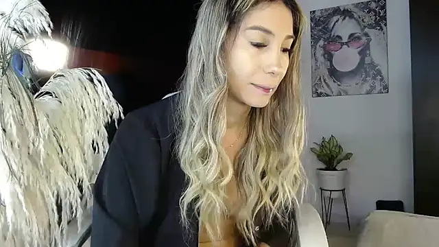 Snapshot of saraplayboy96 chatting on 30, 10, 2025 saraplayboy96 online show from 30, 10, 2025