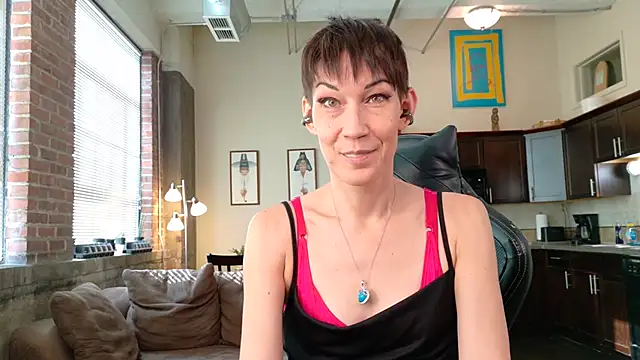 Snapshot of EveEnigma chatting on 15, 1, 2026 EveEnigma online show from 15, 1, 2026