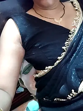 Snapshot of Diya_143 chatting on 3, 7, 2026 Diya 143 online show from 3, 7, 2026