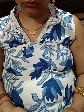 Snapshot of Diya_143 chatting on 5, 7, 2026 Diya 143 online show from 5, 7, 2026