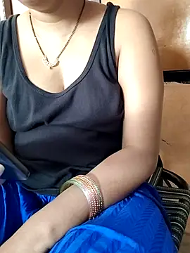 Snapshot of Diya_143 chatting on 6, 7, 2026 Diya 143 online show from 6, 7, 2026