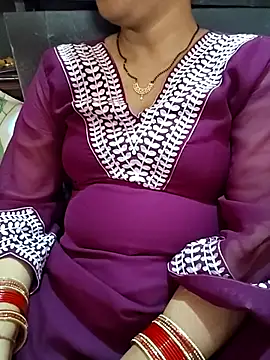 Snapshot of Diya_143 chatting on 18, 7, 2026 Diya 143 online show from 18, 7, 2026
