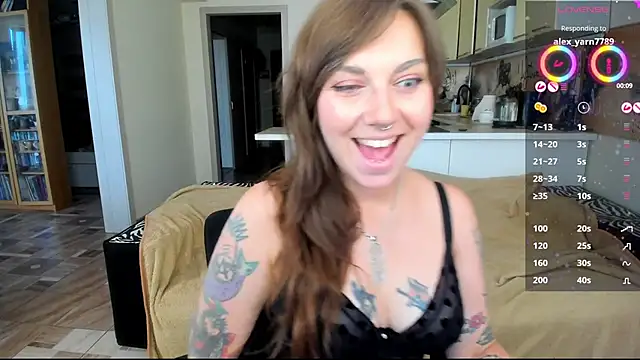 StacyTigerr online show from 8, 10, 2025