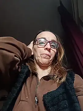 Dettybitch40 online show from 28, 11, 2025