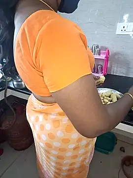Tamil-hotwife online show from 28, 11, 2025