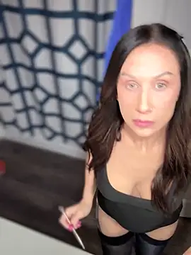 Snapshot of Fiona_Kent_ chatting on 2, 3, 2025 Fiona Kent online show from 2, 3, 2025