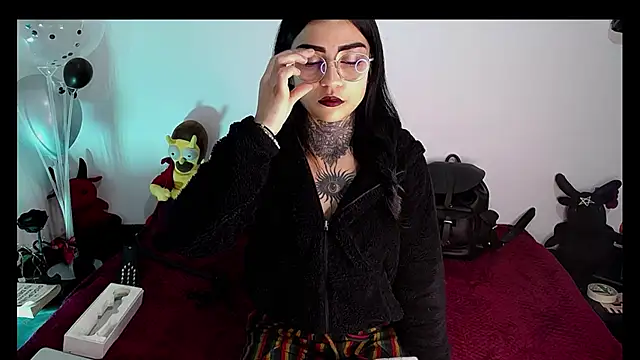 Snapshot of Ardat_Lili69 chatting on 4, 8, 2026 Ardat Lili69 online show from 4, 8, 2026