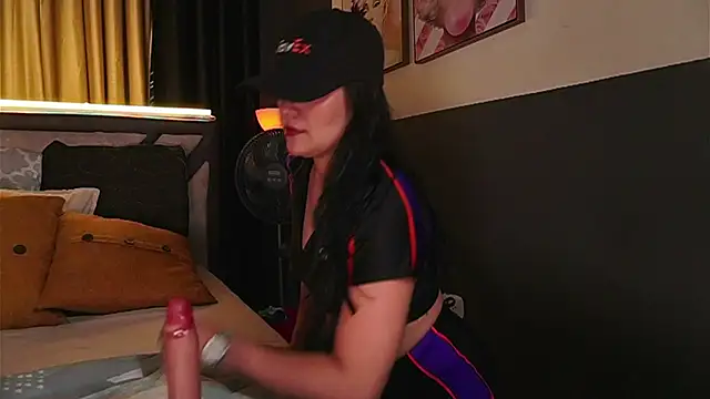 Emilyjhonson 01 online show from 5, 5, 2026