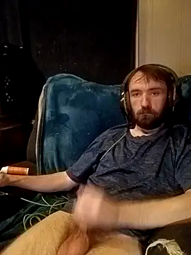 Snapshot of ShadowyTube chatting on 3, 2, 2025 ShadowyTube online show from 3, 2, 2025