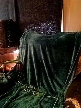 Snapshot of ShadowyTube chatting on 3, 2, 2025 ShadowyTube online show from 3, 2, 2025