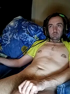 Snapshot of ShadowyTube chatting on 13, 9, 2025 ShadowyTube online show from 13, 9, 2025